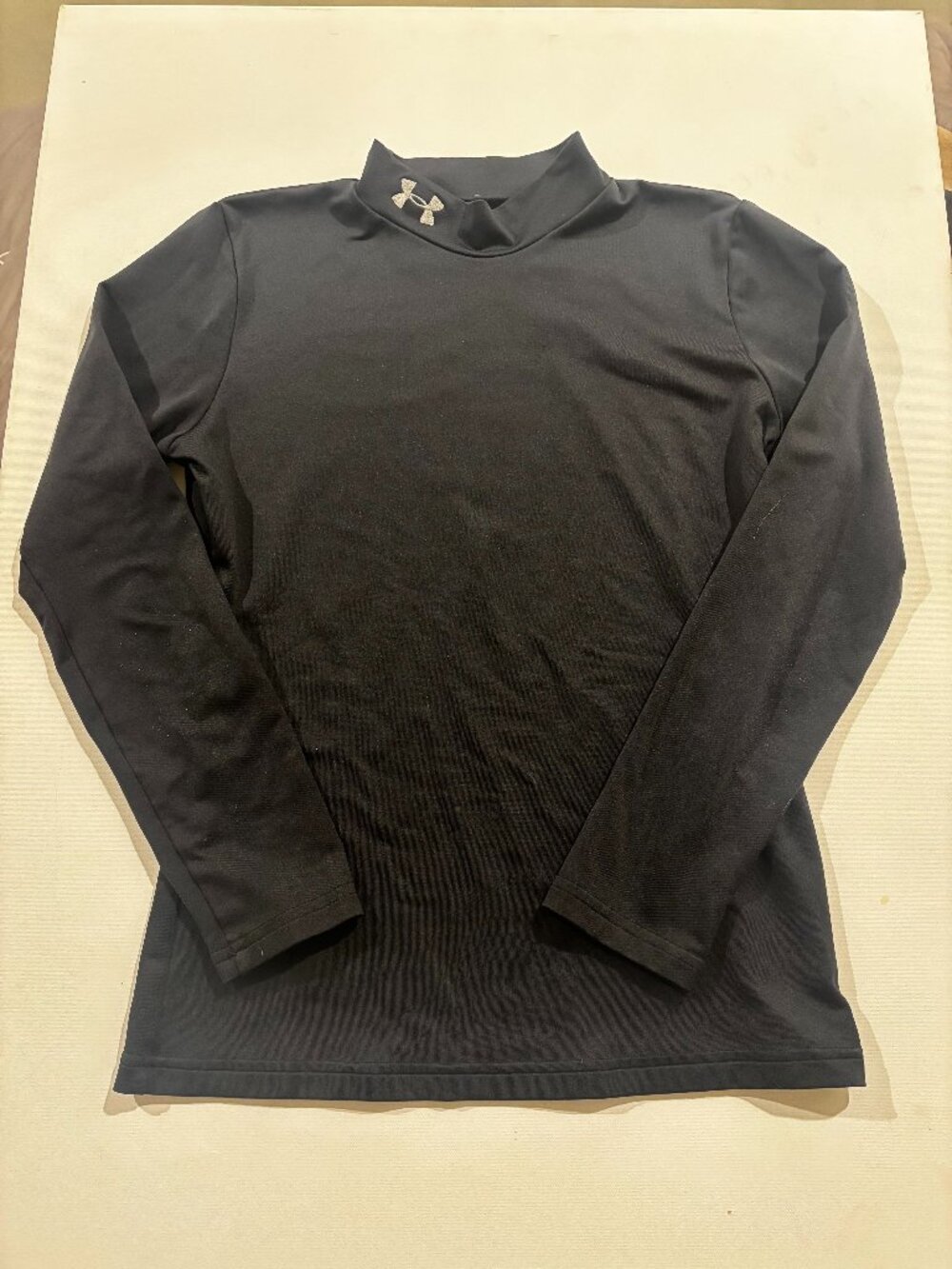 Black Under Armour undershirt Youth M(12)